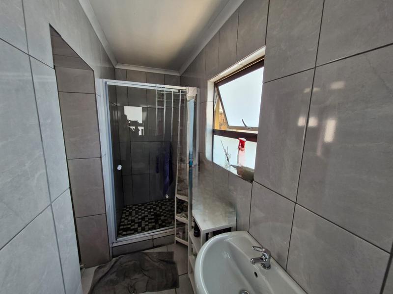 3 Bedroom Property for Sale in Pacaltsdorp Western Cape